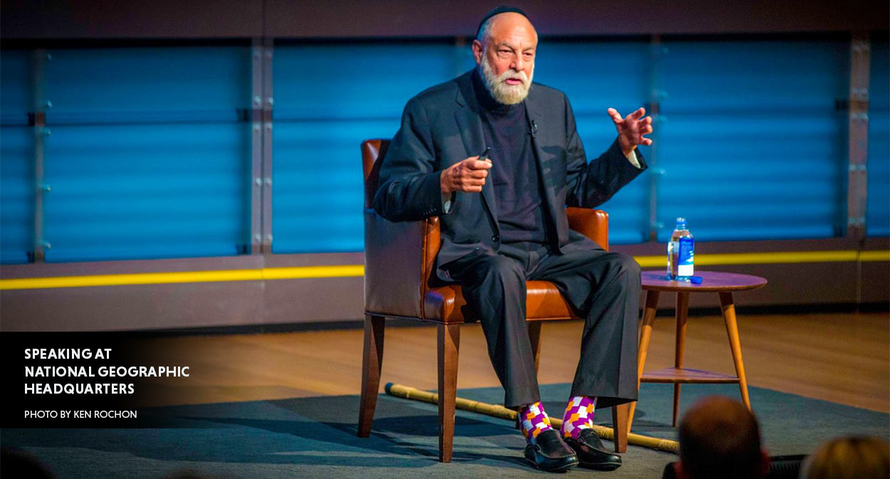 press-hero Barry Shore speaking at the National Geographic headquarters.